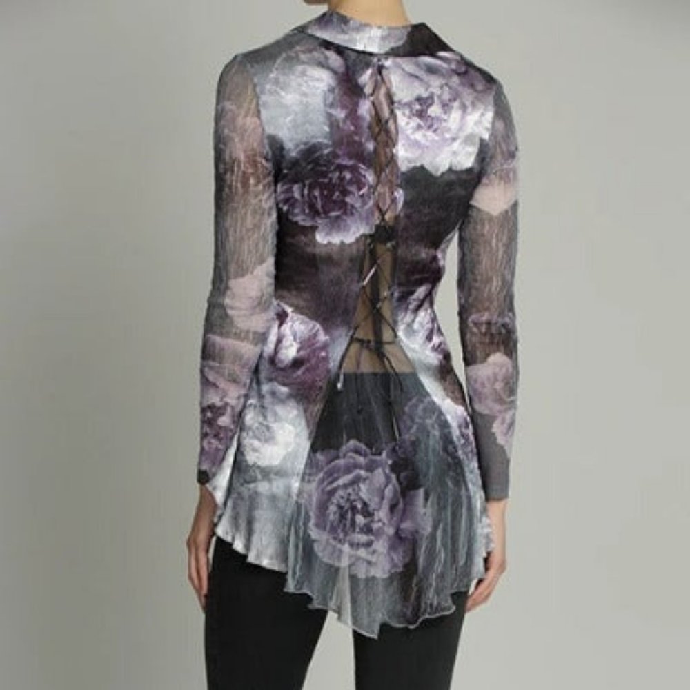 Komorov Blouse - Lace Up Back